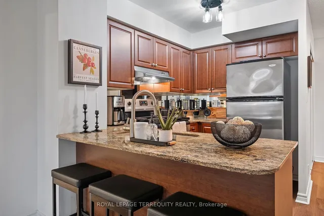 Additional property image - 225 Wellesley St Unit 216