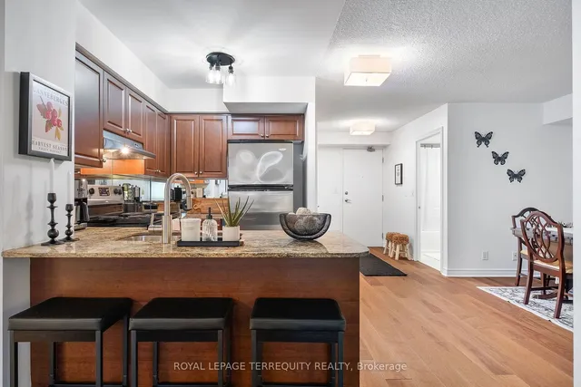 Additional property image - 225 Wellesley St Unit 216