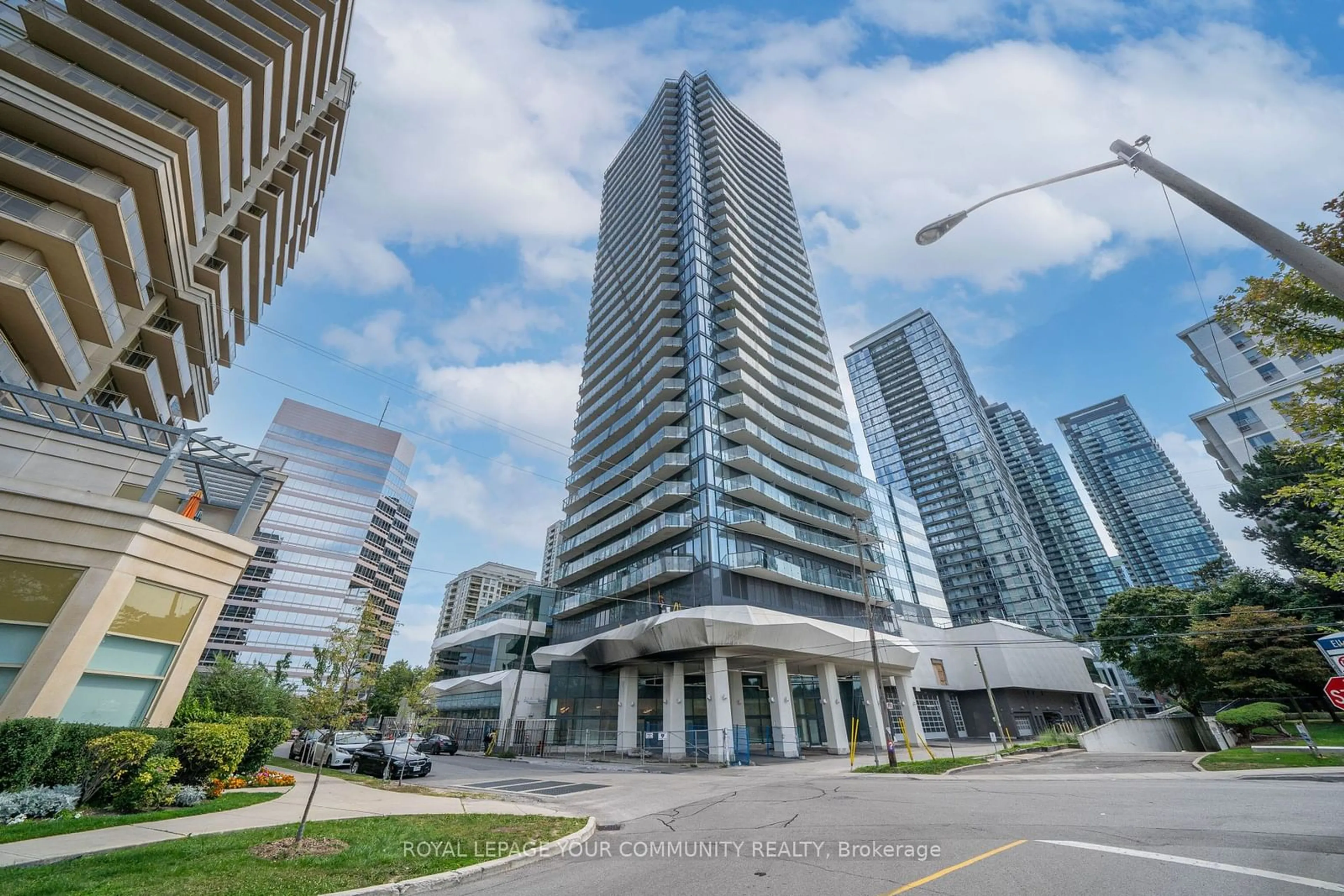 A pic from exterior of the house or condo, the street view for 15 Ellerslie Ave #611, Toronto Ontario M2N 0E7