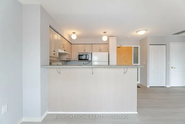 Additional image 18 of 1387 Bayview Ave Unit 306
