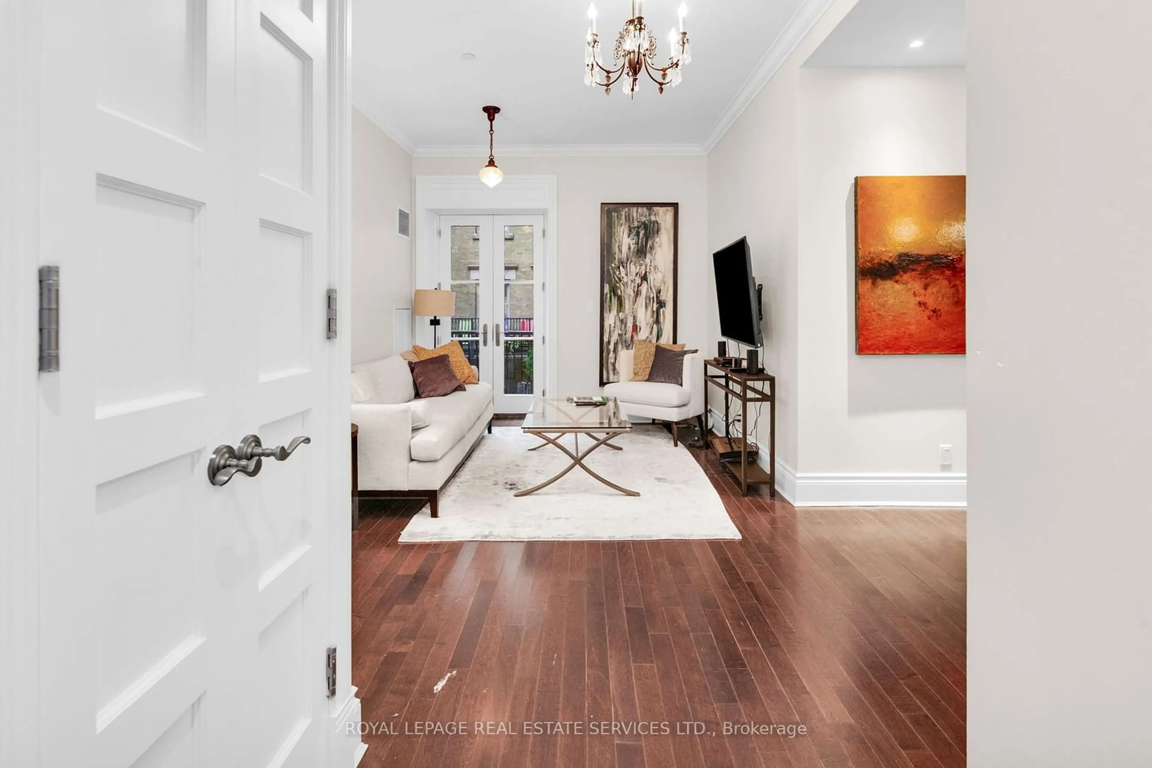 Indoor entryway, wood floors for 22 Leader Lane #515, Toronto Ontario M5E 0B2