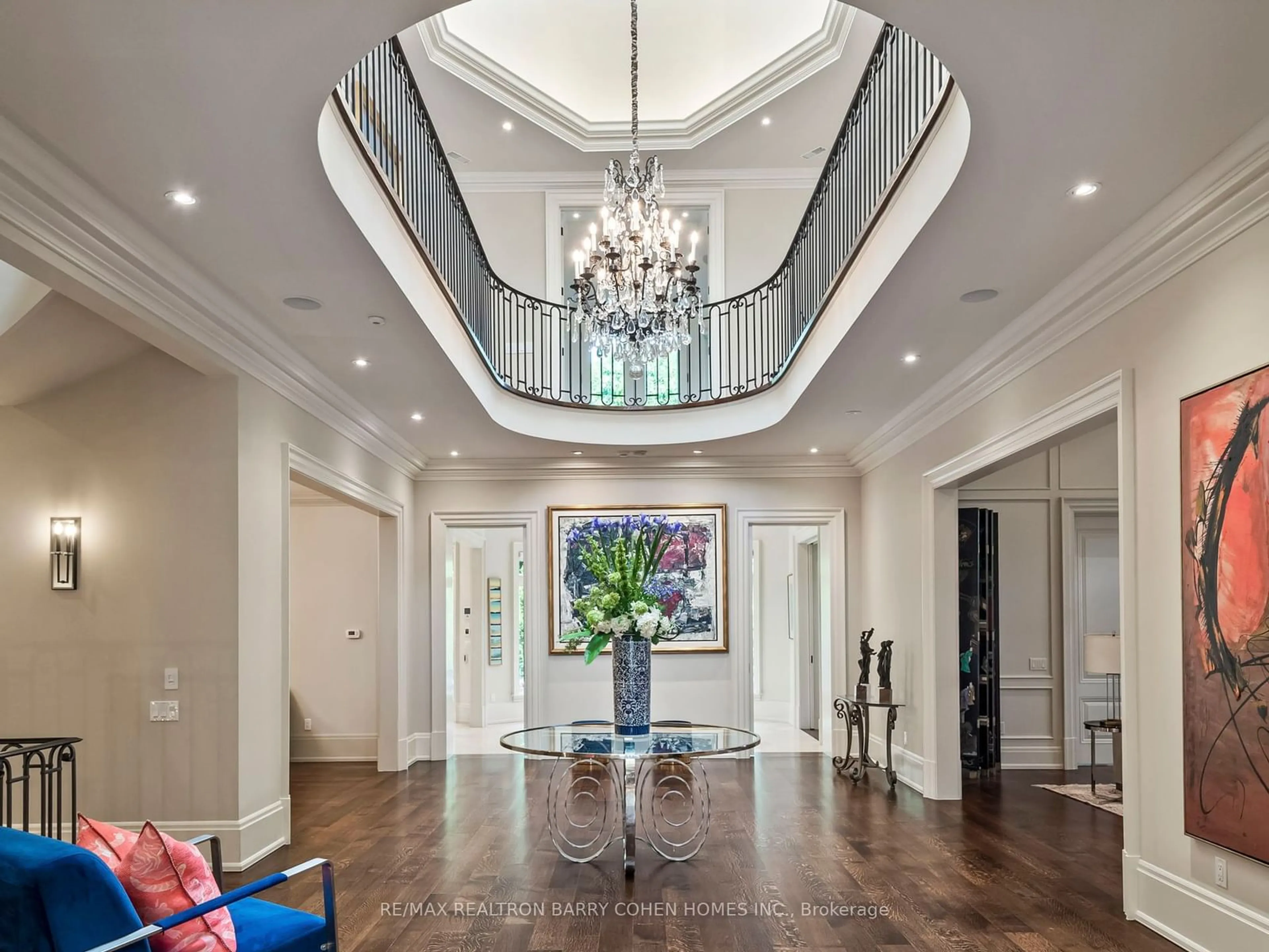 Indoor foyer, wood floors for 44 Fifeshire Rd, Toronto Ontario M2L 2G6