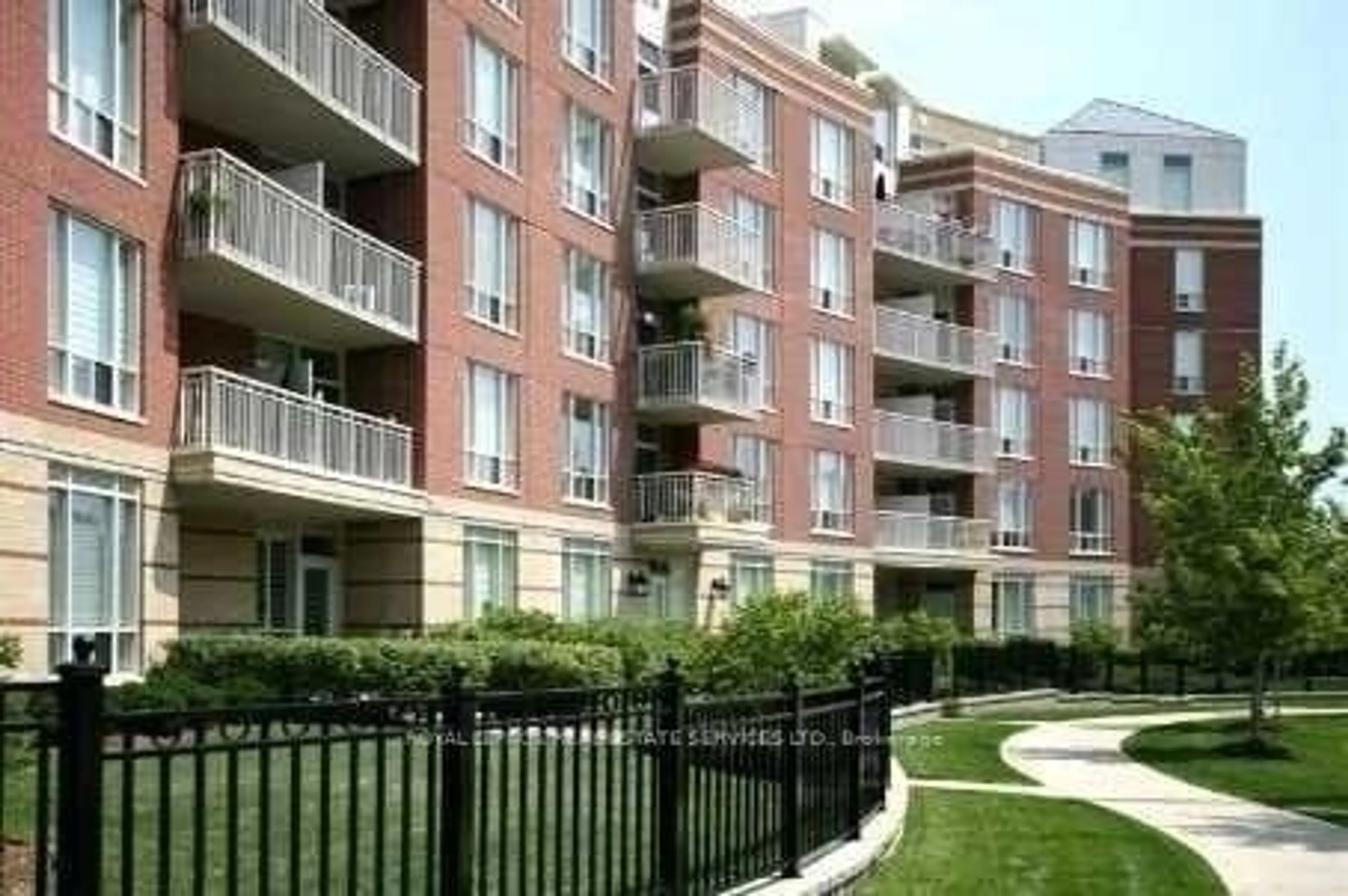 A pic from exterior of the house or condo, the front or back of building for 455 Rosewell Ave #616, Toronto Ontario M4R 2H9