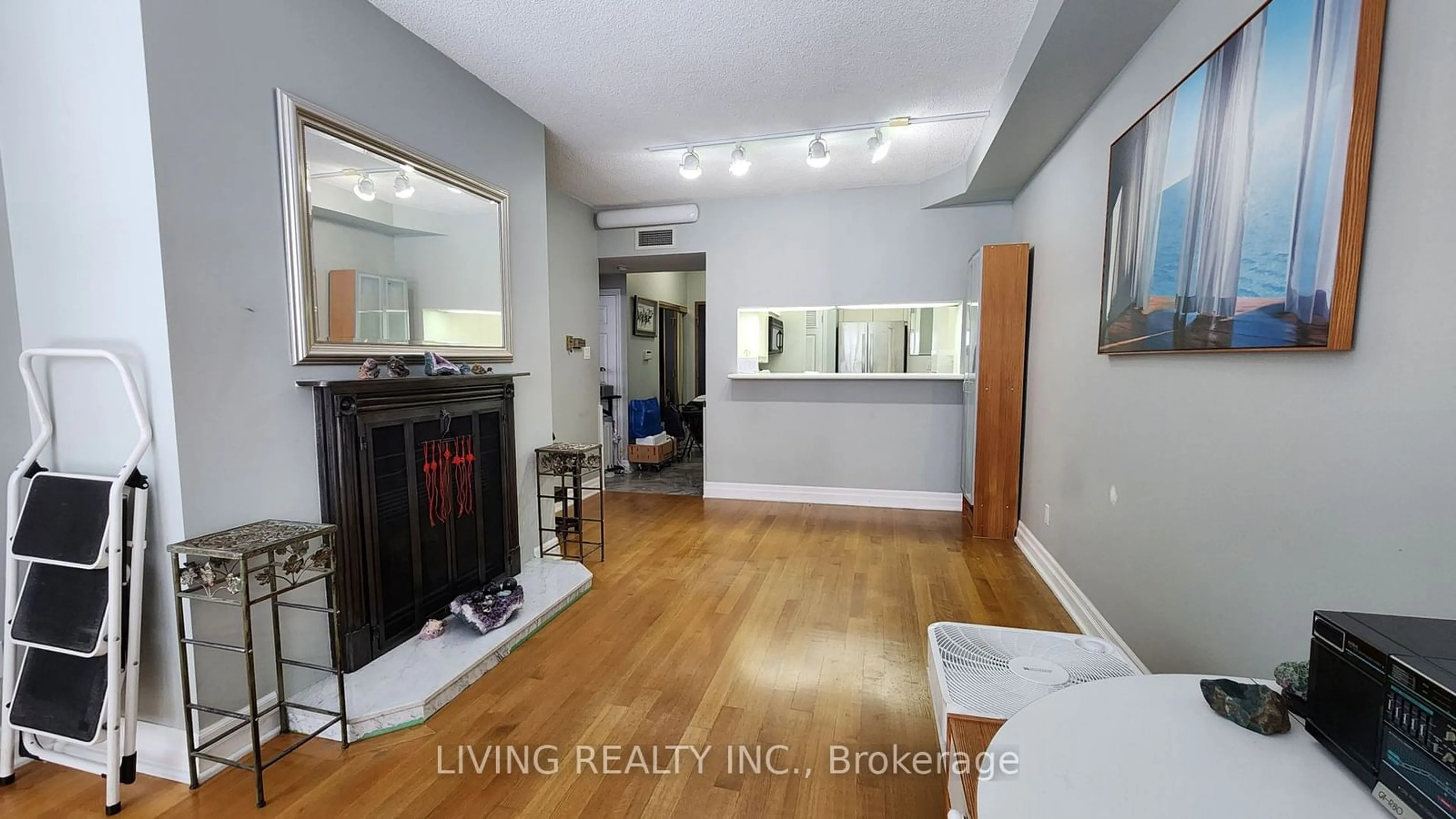 Living room with furniture, unknown for 7 Broadway Ave #PH-F, Toronto Ontario M4P 3C5