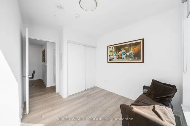 Additional property image - 8 Tippett Rd Unit 621