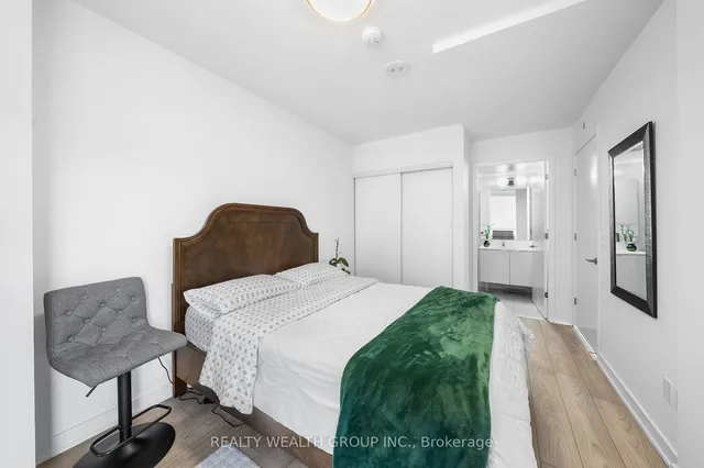 Additional property image - 8 Tippett Rd Unit 621