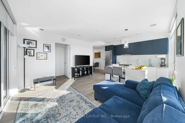 Additional property image - 8 Tippett Rd Unit 621