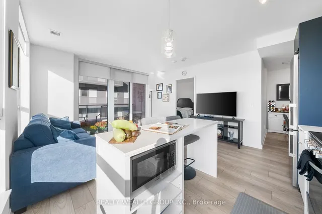 Additional property image - 8 Tippett Rd Unit 621
