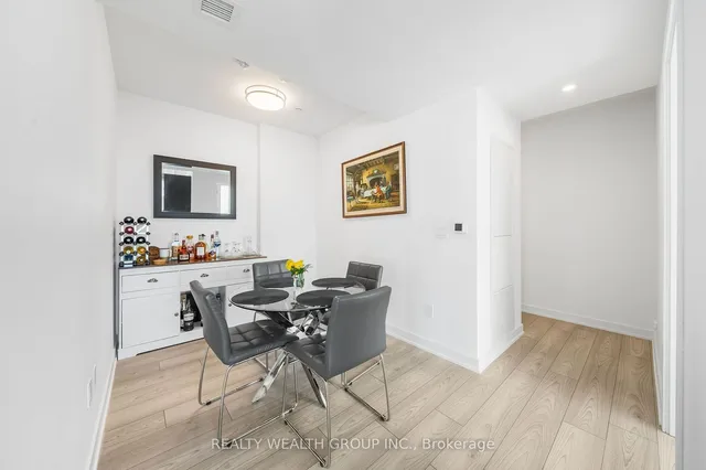 Additional property image - 8 Tippett Rd Unit 621