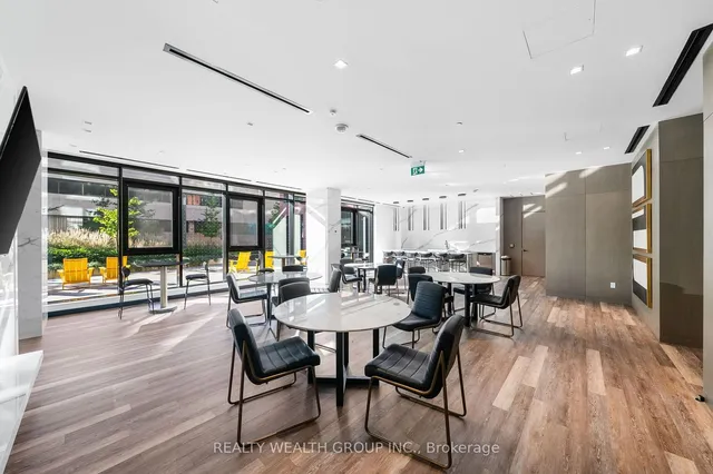 Additional property image - 8 Tippett Rd Unit 621