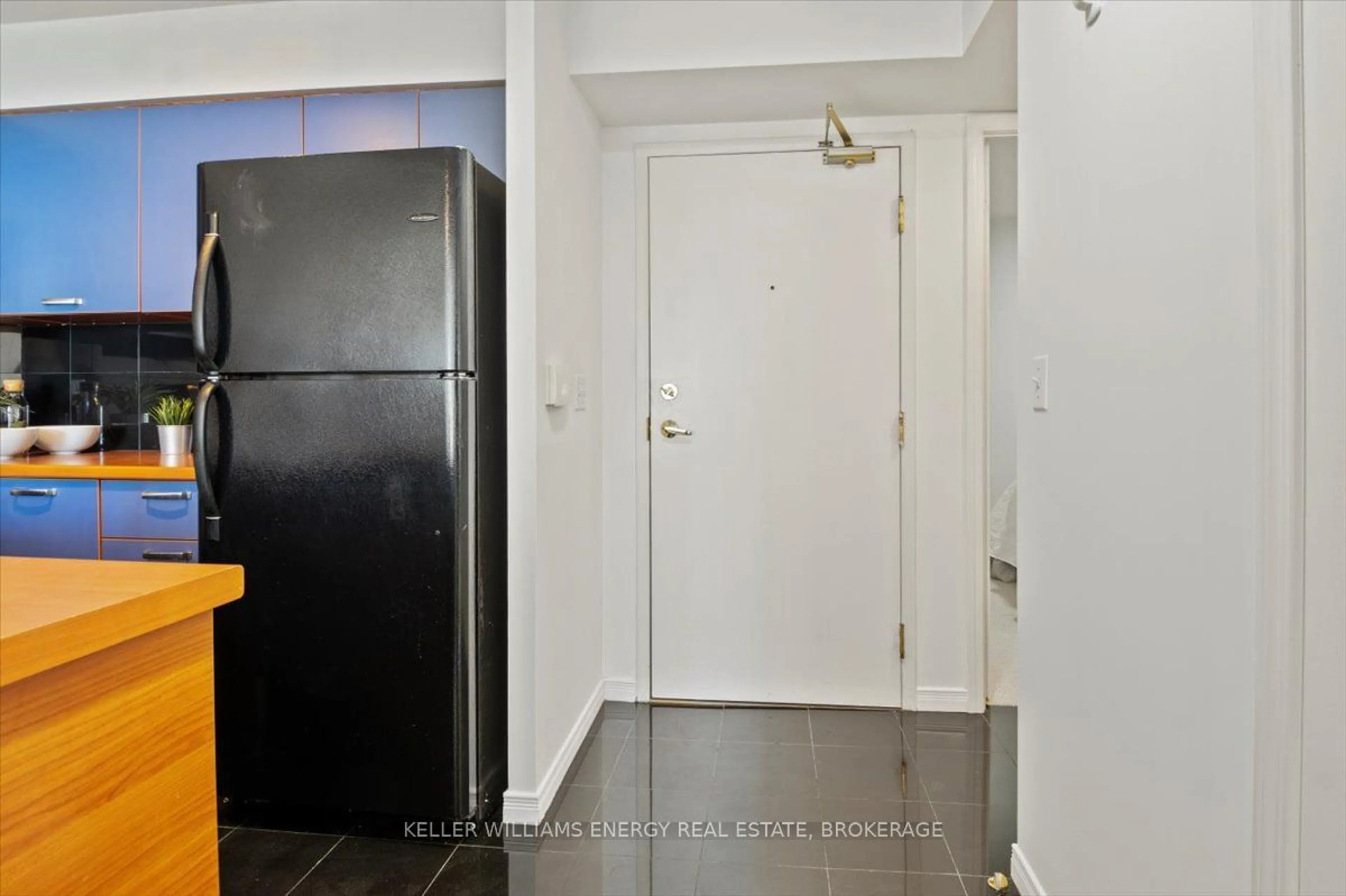 Indoor entryway, not visible floor for 55 Harrison Garden Blvd #1204, Toronto Ontario M2N 7G3