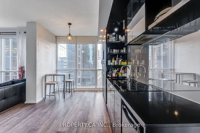 Additional property image - 70 Temperance St Unit 1511