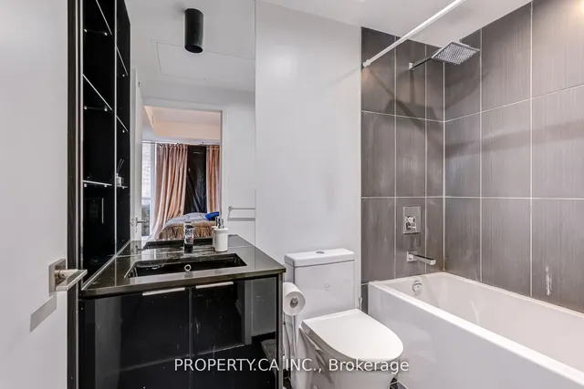 Additional property image - 70 Temperance St Unit 1511