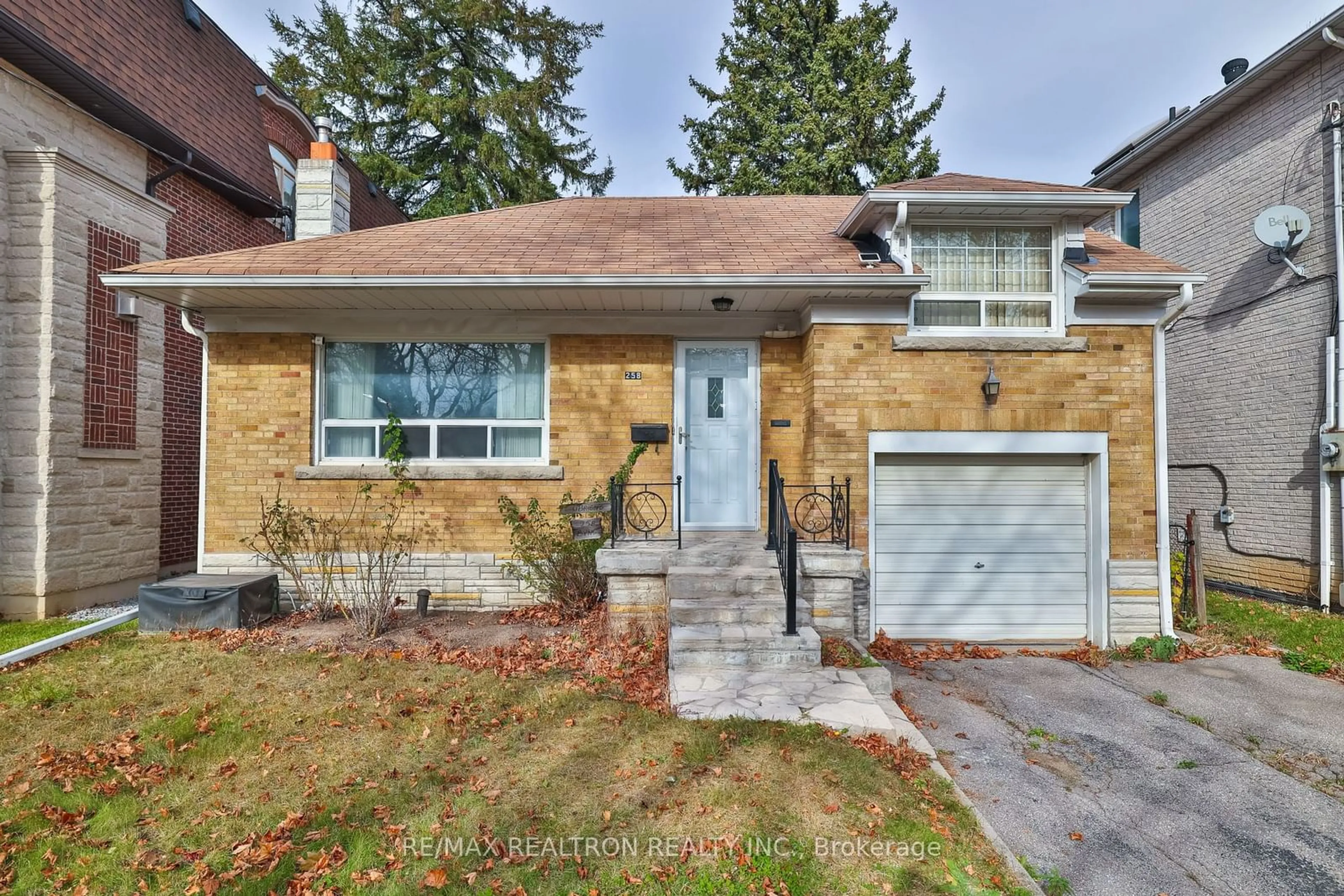 Home with brick exterior material for 258 Byng Ave, Toronto Ontario M2N 4L3