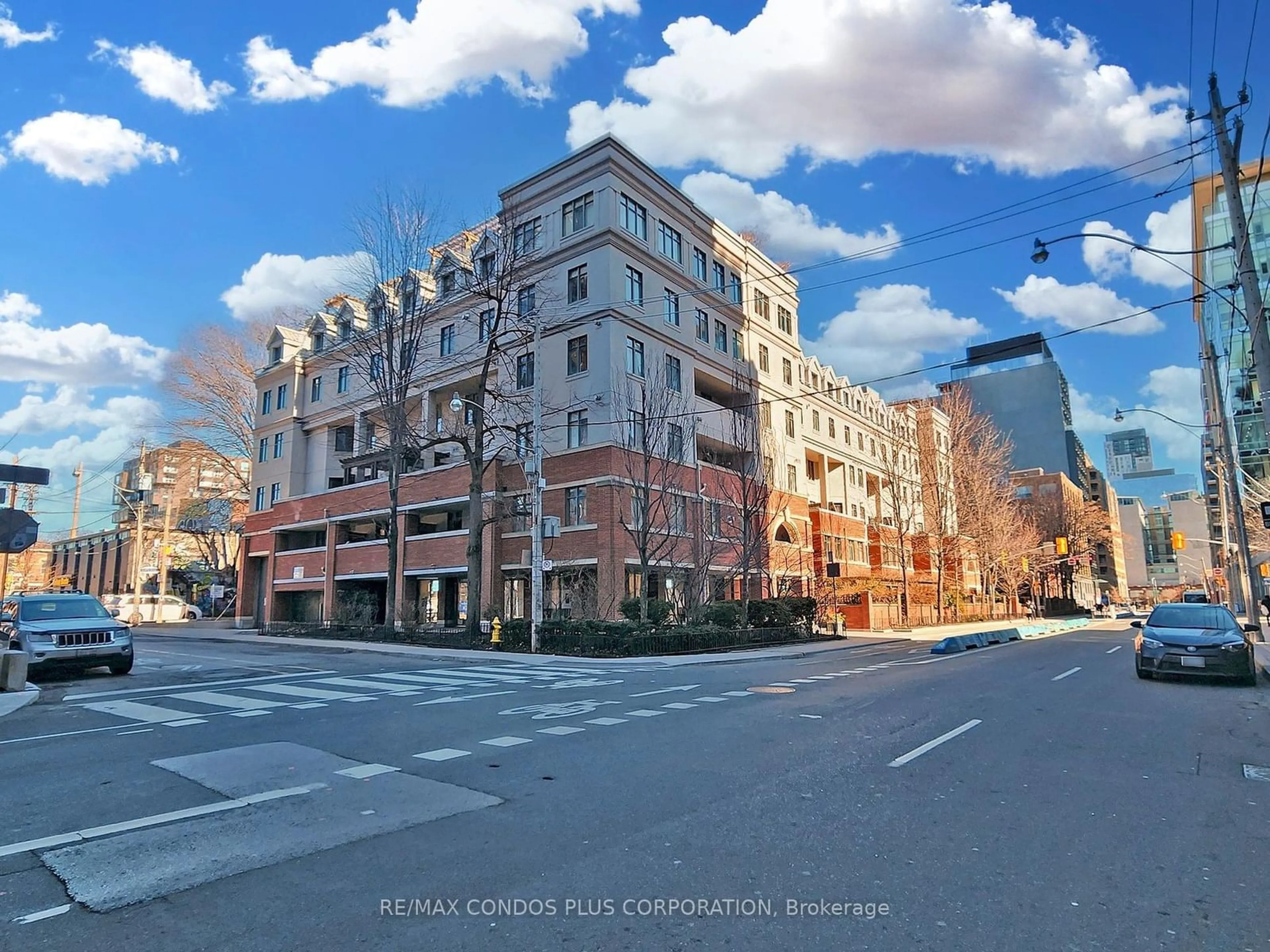 A pic from exterior of the house or condo, the street view for 500 Richmond St #322, Toronto Ontario M5V 3N4