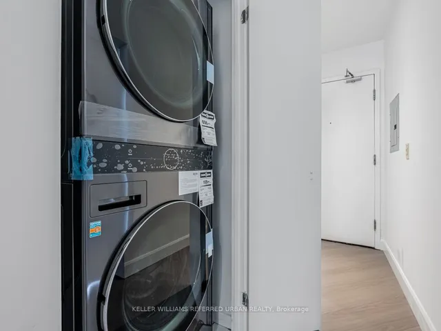 Additional property image - 8 York St Unit 3202