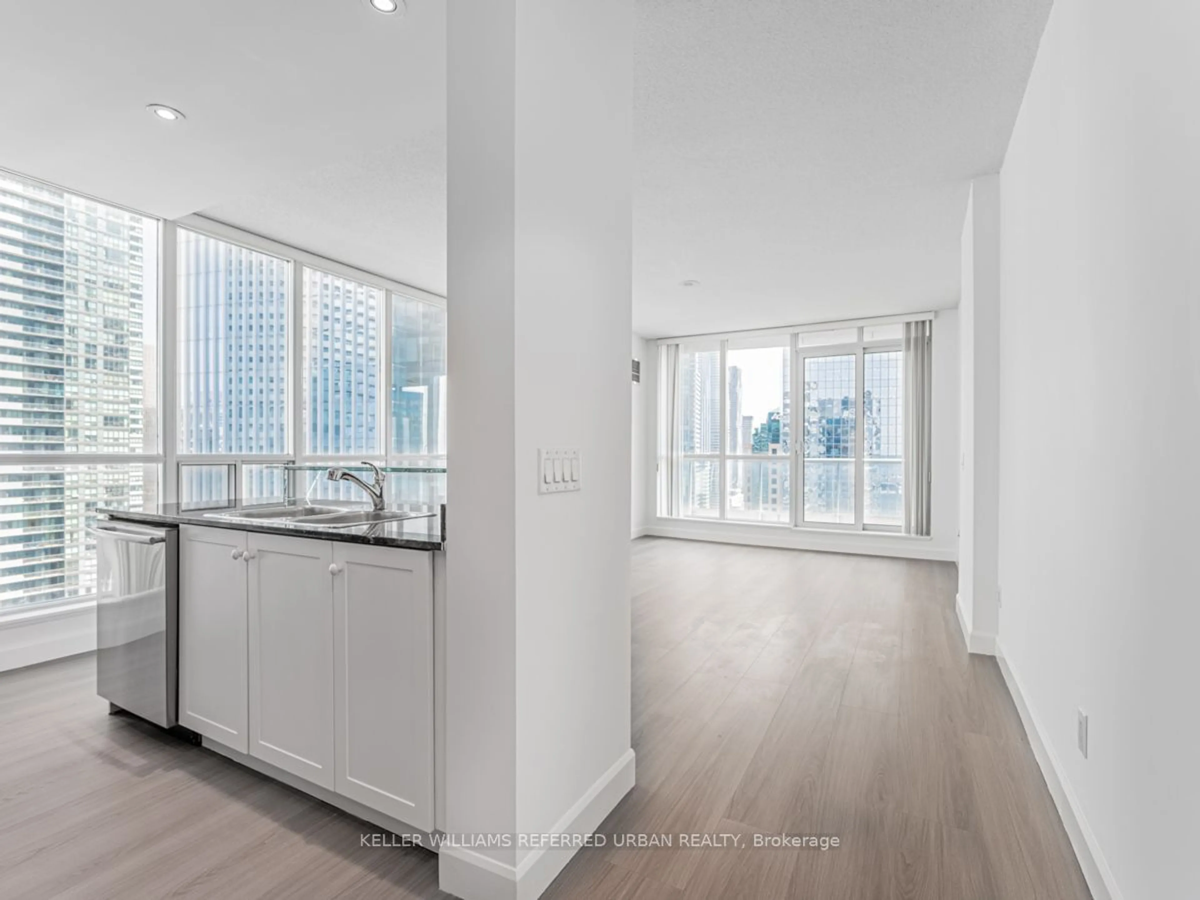 Open concept kitchen for 8 York St #3202, Toronto Ontario M5J 2Y2