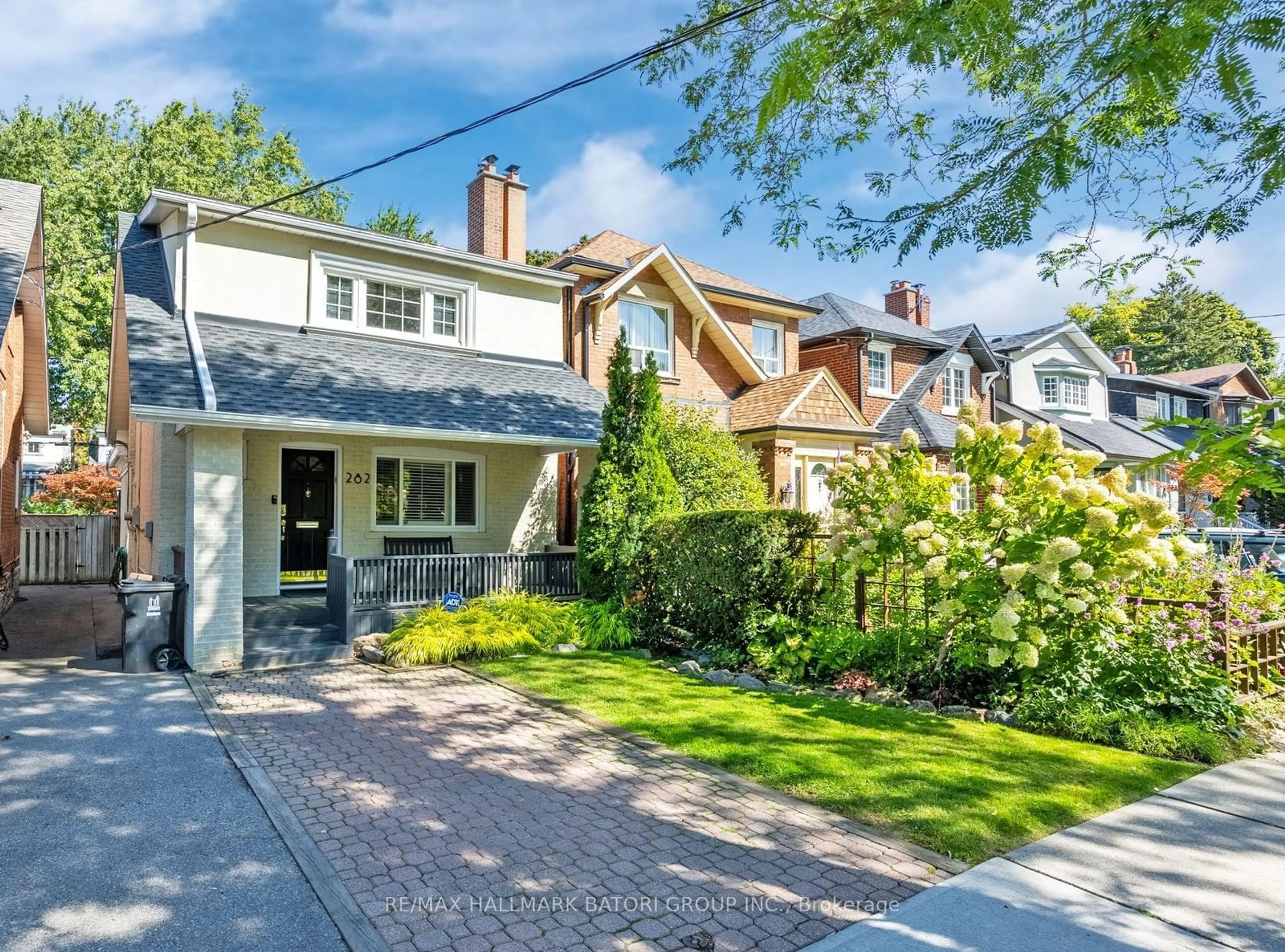 Frontside or backside of a home, cottage for 282 St Clements Ave, Toronto Ontario M4R 1H5