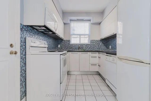 Additional property image - 7 Warwick Ave Unit 2