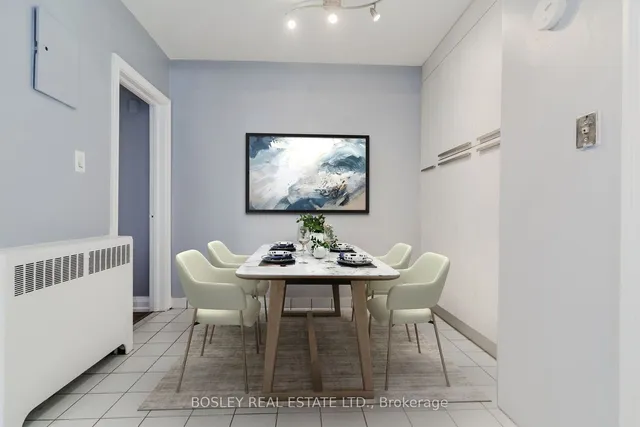 Additional property image - 7 Warwick Ave Unit 2