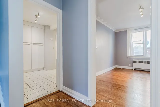 Additional property image - 7 Warwick Ave Unit 2