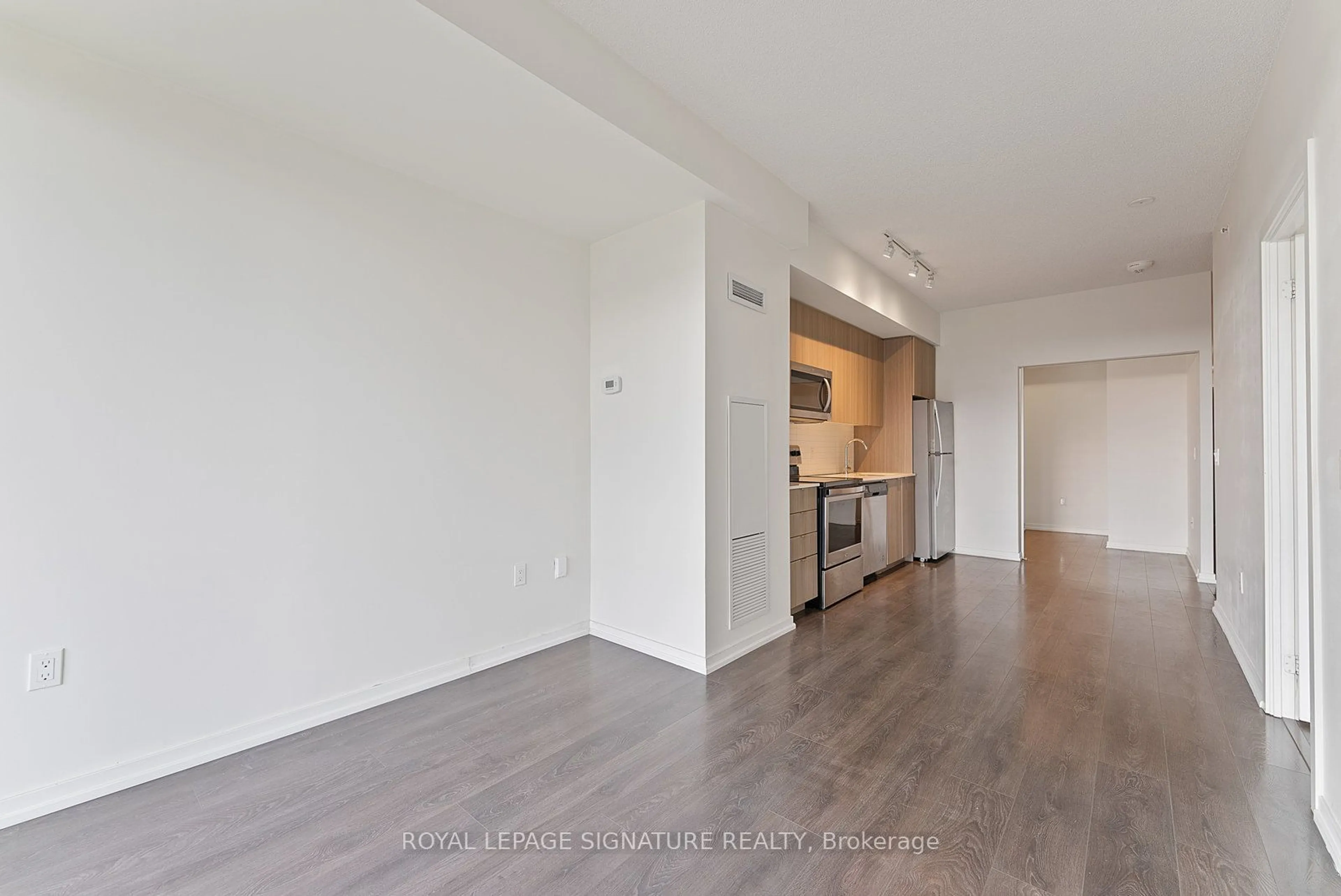 Other indoor space, wood floors for 3237 Bayview Ave #612, Toronto Ontario M2K 0G1