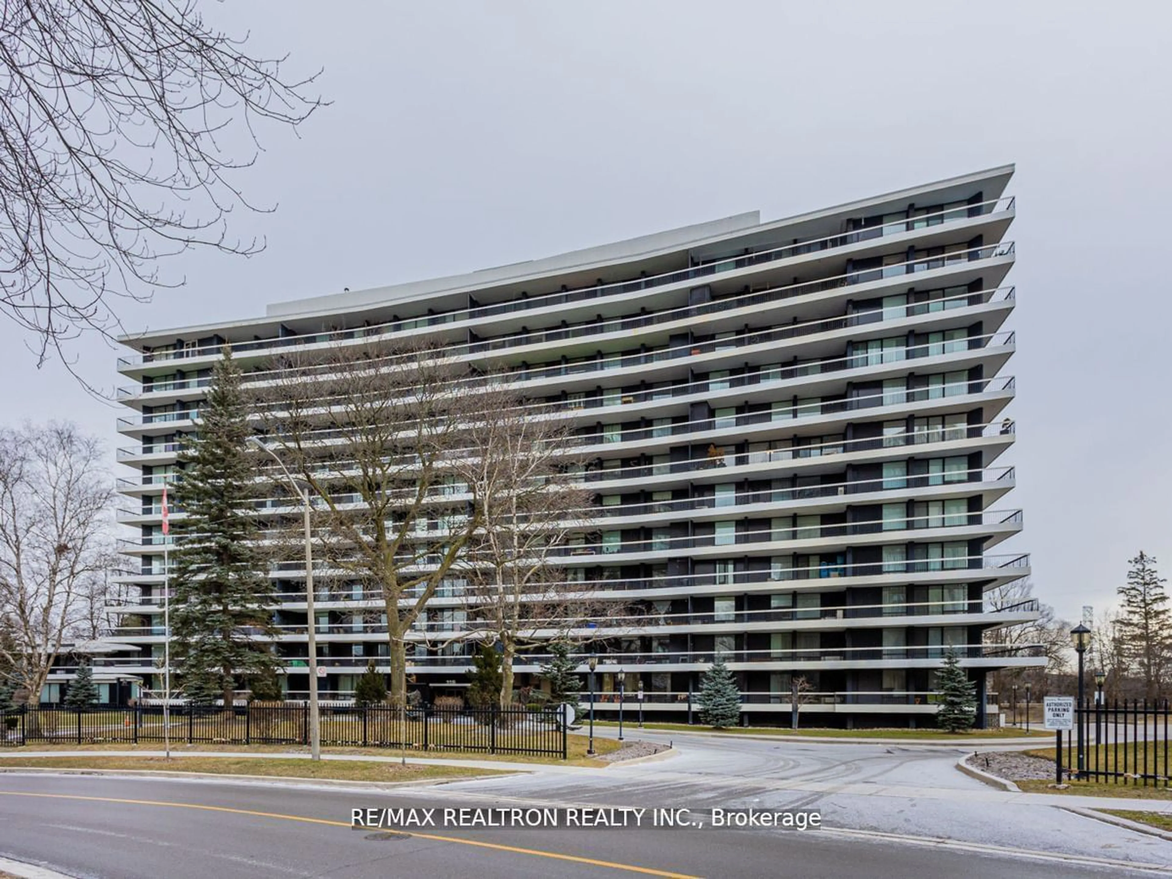 A pic from exterior of the house or condo, the front or back of building for 115 Antibes Dr #601, Toronto Ontario M2R 2Y9