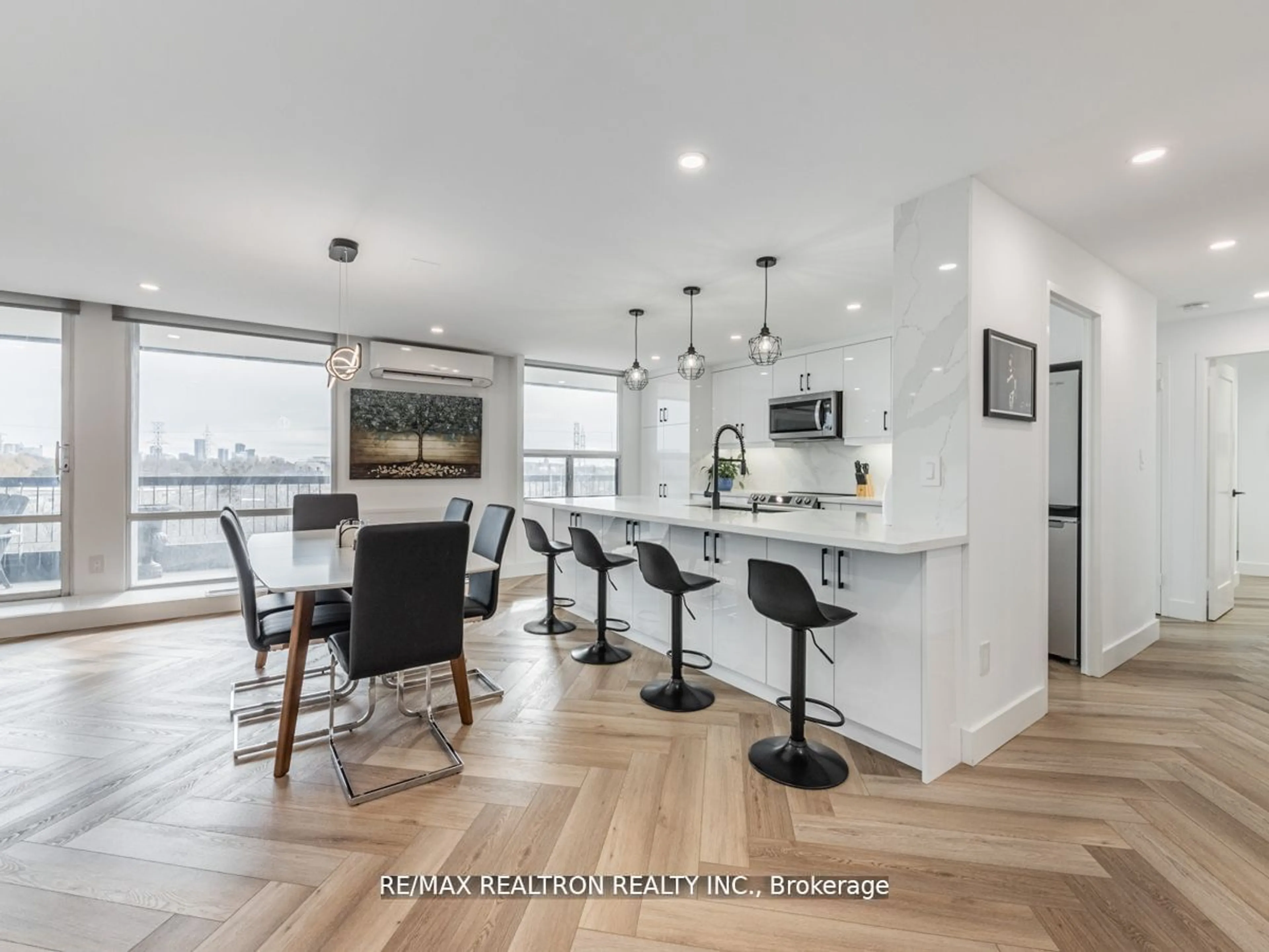 Open concept kitchen for 115 Antibes Dr #601, Toronto Ontario M2R 2Y9