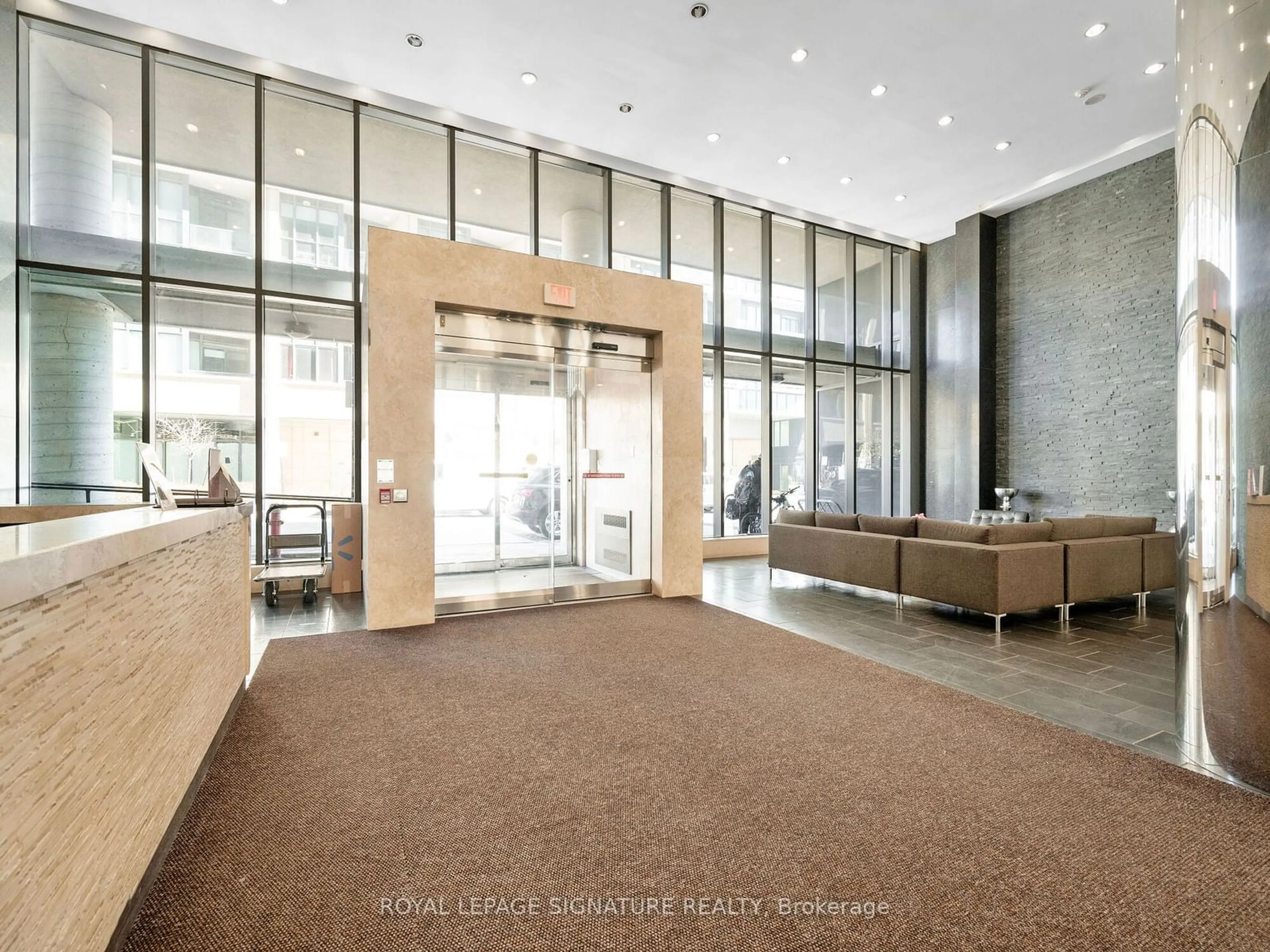 Indoor lobby, carpet floors for 55 East Liberty #512, Toronto Ontario M6K 3P9