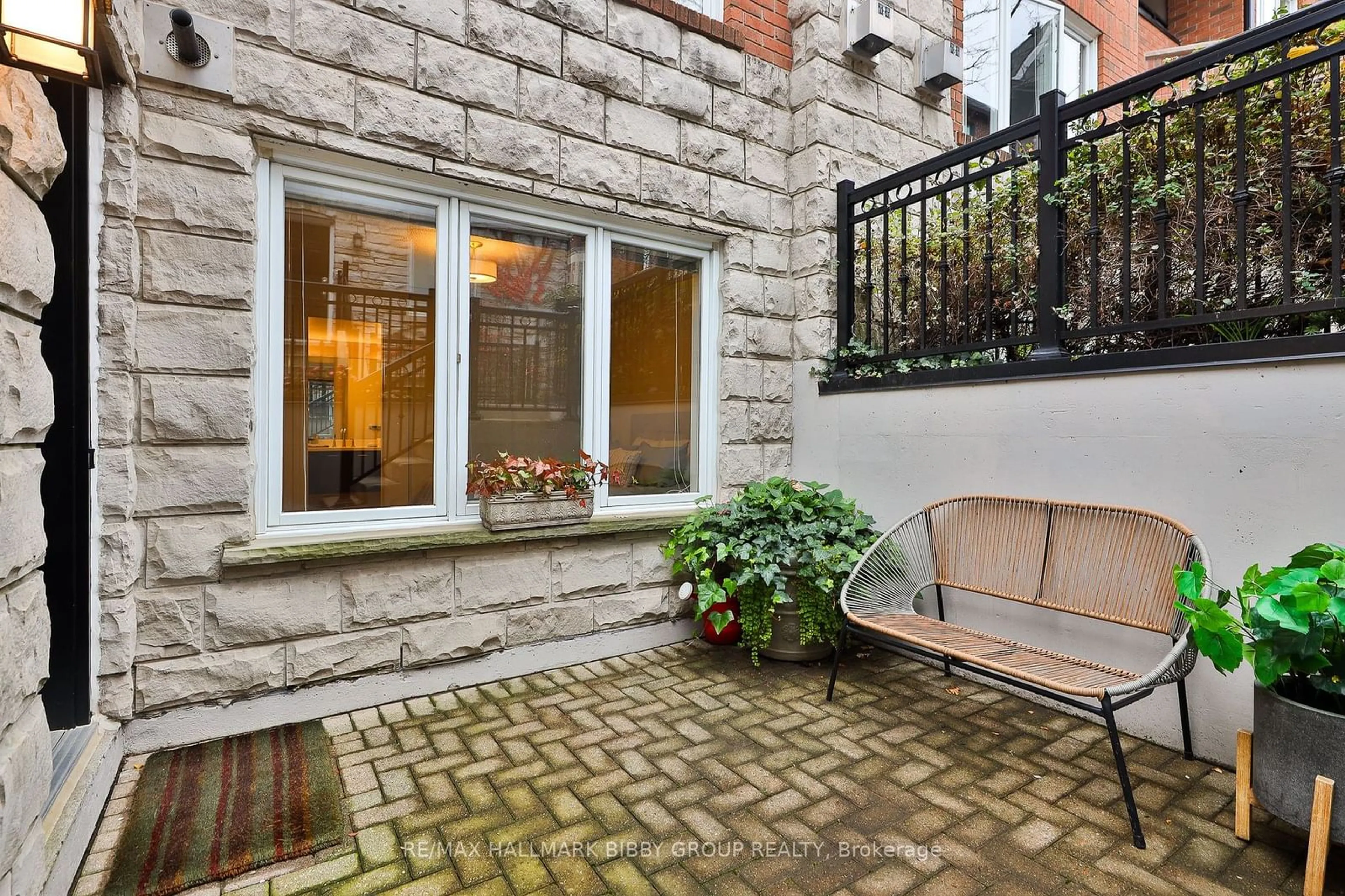 Patio, the fenced backyard for 232 St George St #8, Toronto Ontario M5R 2N5