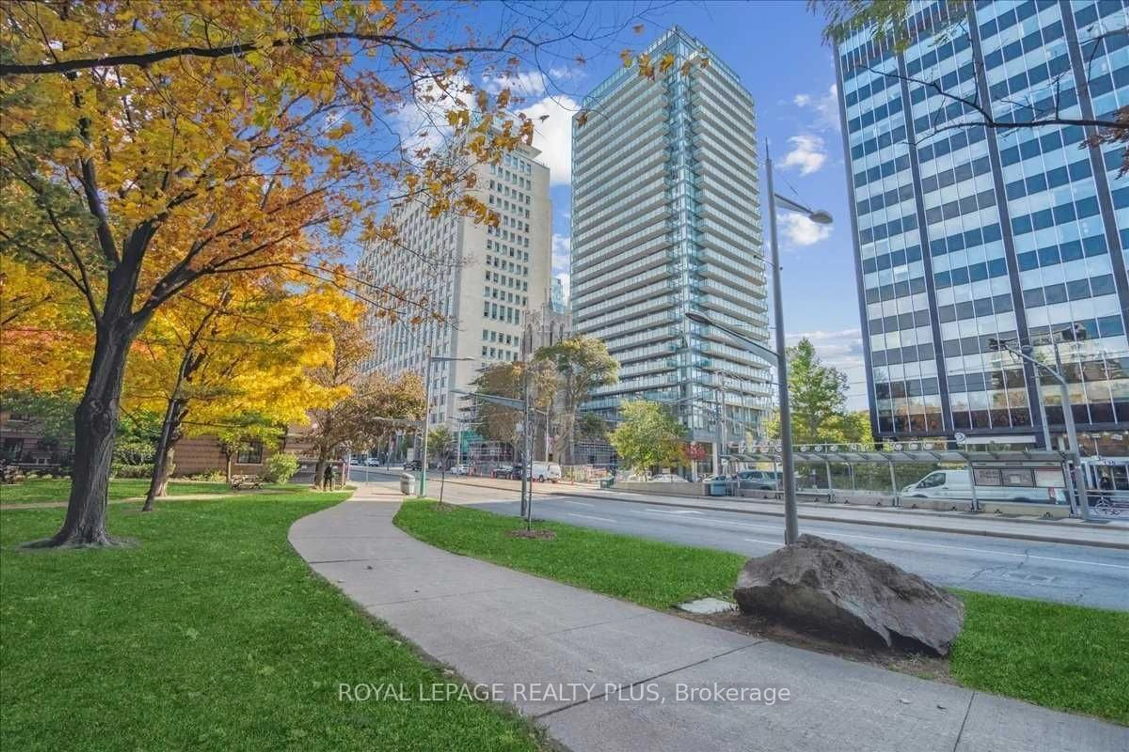 A pic from exterior of the house or condo, the view of city buildings for 99 Foxbar Rd #302, Toronto Ontario M4V 2G5