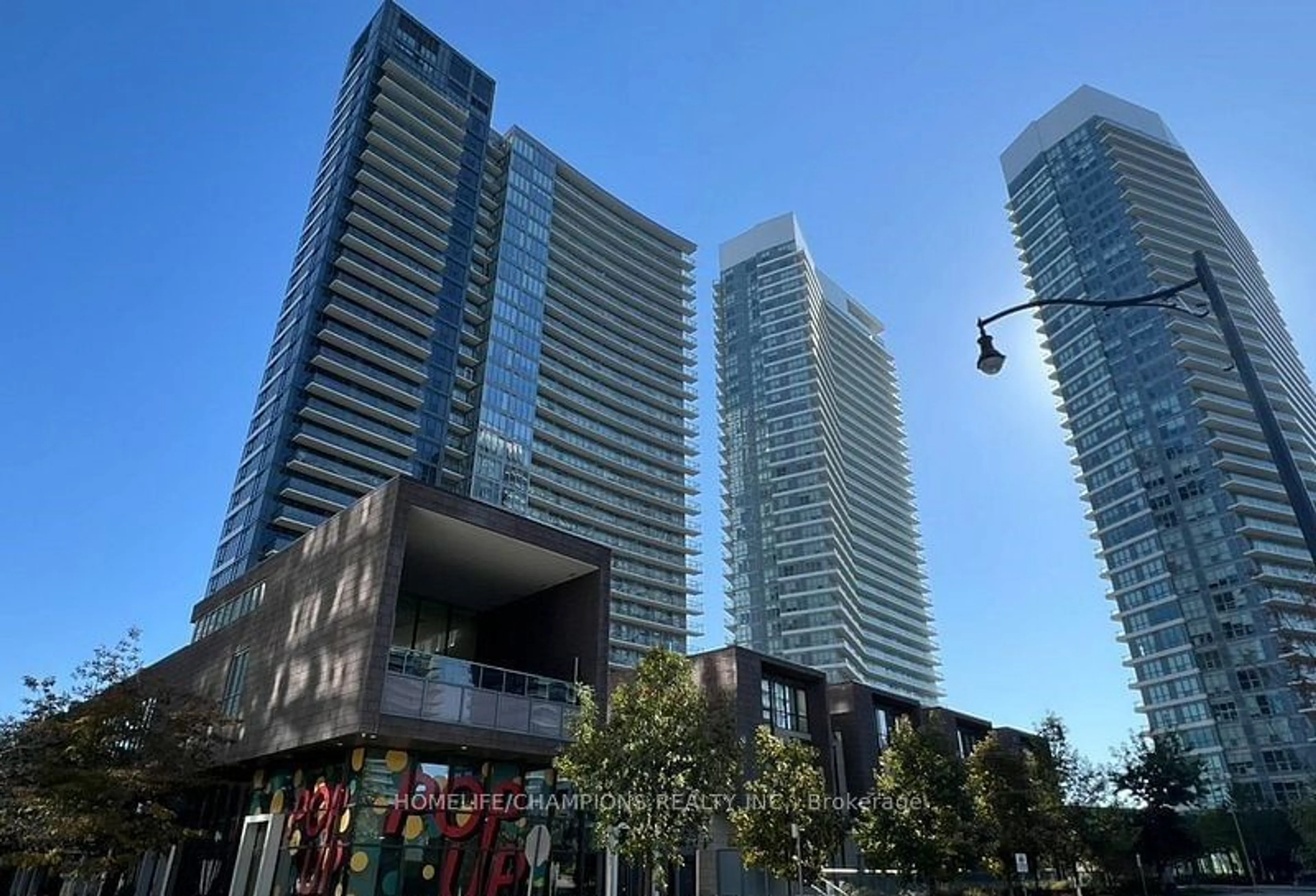 A pic from exterior of the house or condo, the view of city buildings for 117 McMahon Dr #3905, Toronto Ontario M2K 0E4