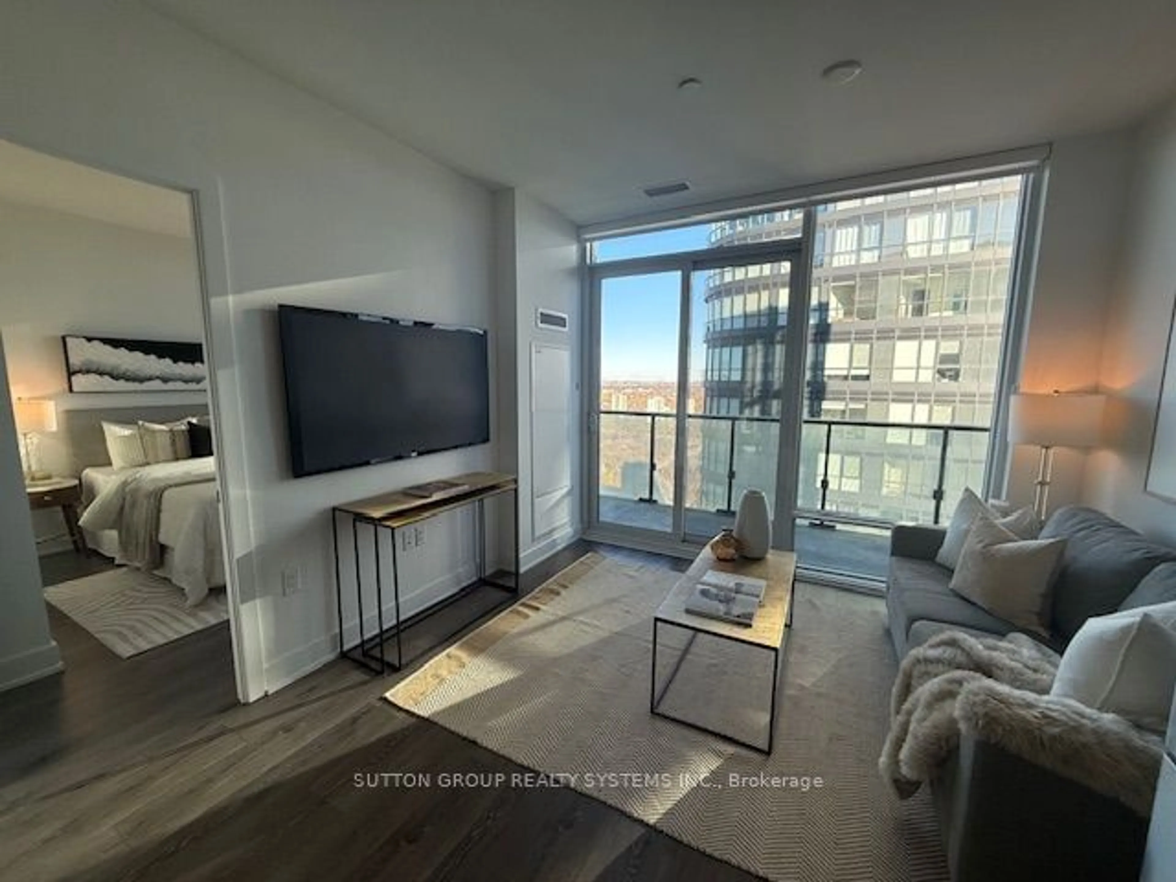 A pic of a room, wood floors for 575 Bloor St #3606, Toronto Ontario M4W 0B2