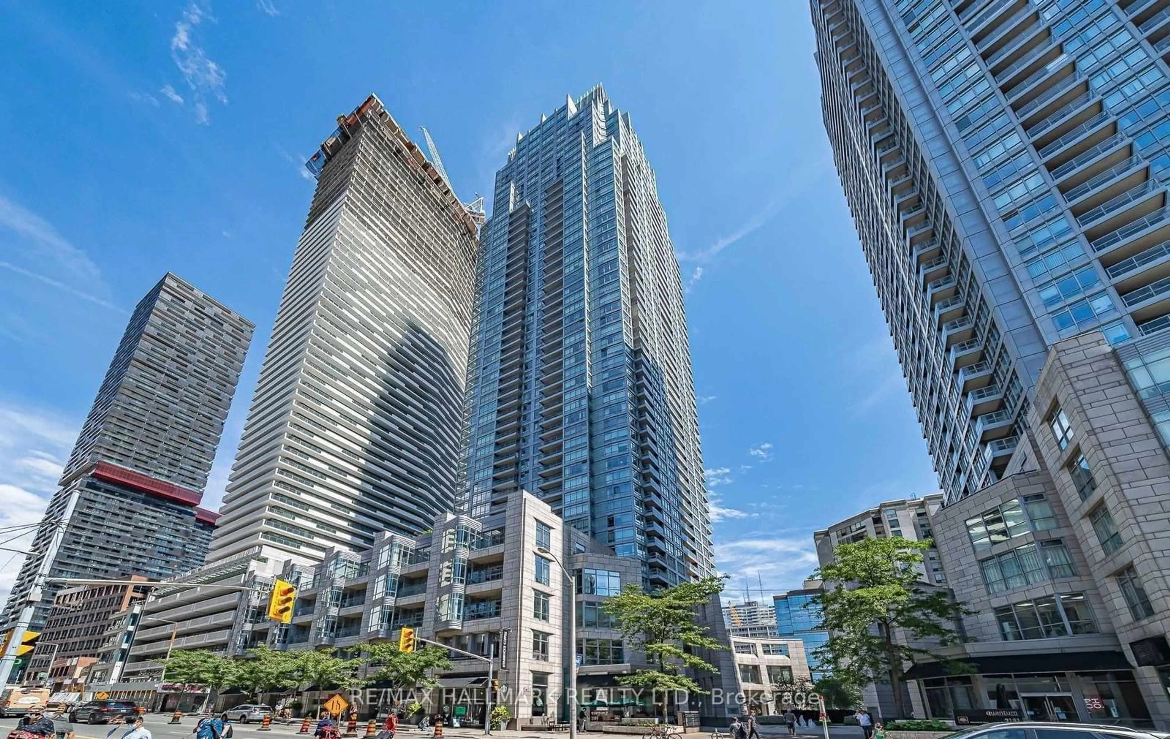 A pic from exterior of the house or condo, the view of city buildings for 2191 Yonge St #709, Toronto Ontario M4S 2B1