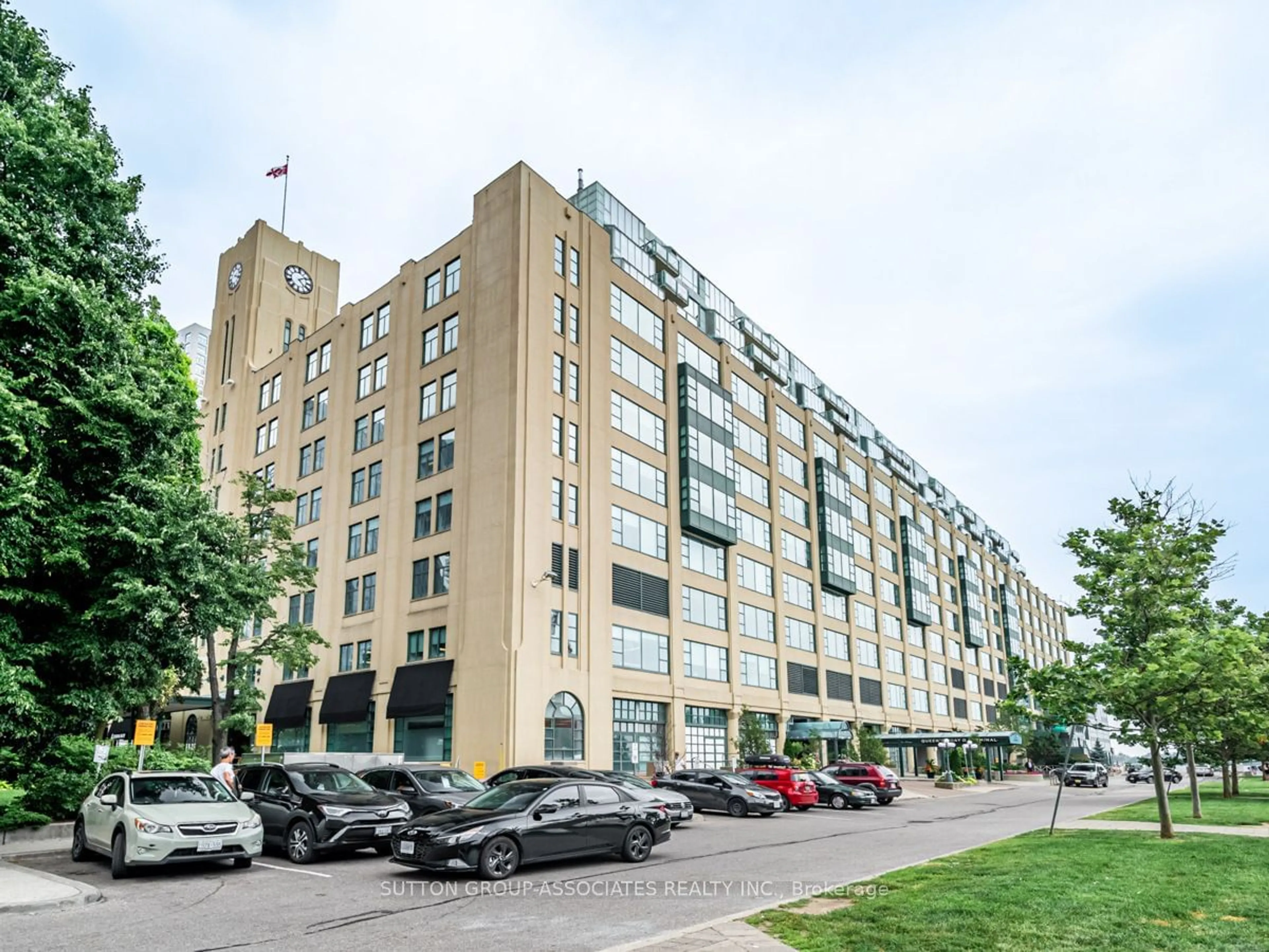 A pic from exterior of the house or condo, the front or back of building for 211 QUEENS QUAY WEST #1116, Toronto Ontario M5J 2M6