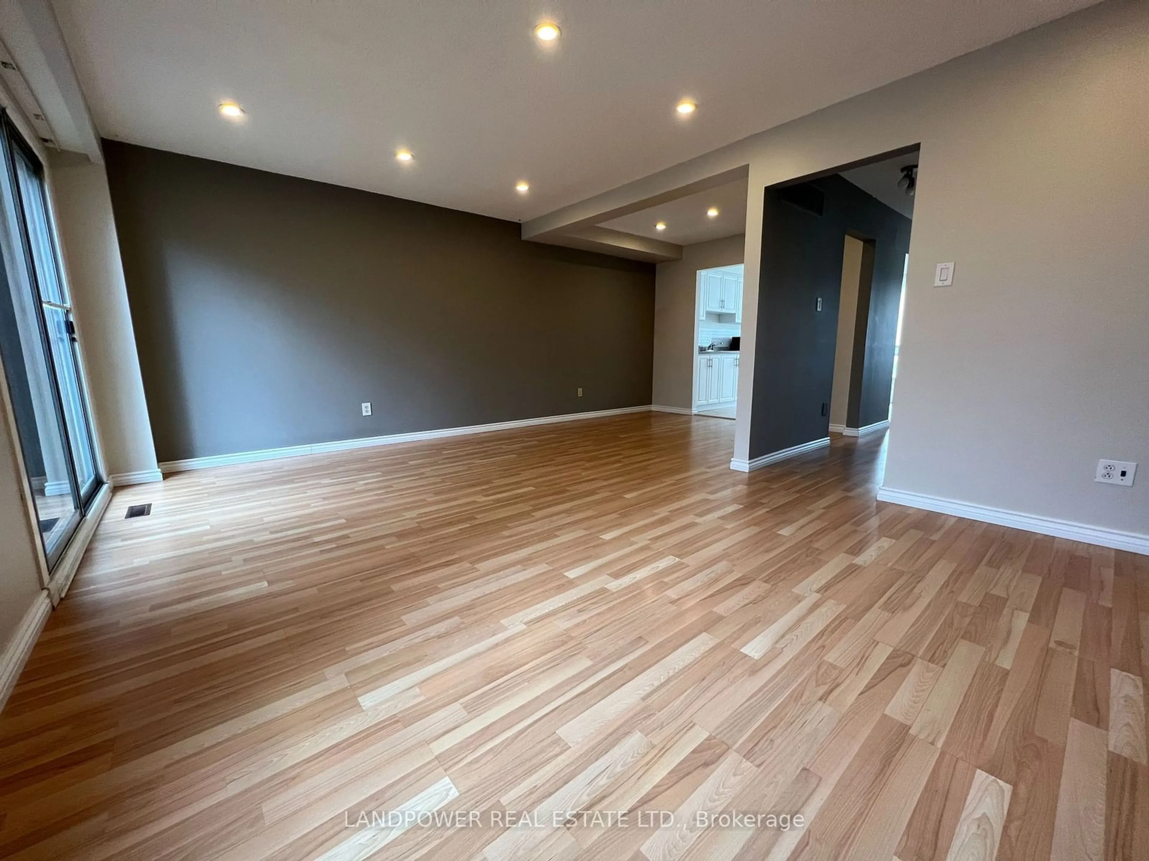 A pic of a room, wood floors for 86 Farm Green Way, Toronto Ontario M3A 3M2