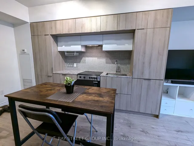 Additional property image - 159 Dundas St Unit 712
