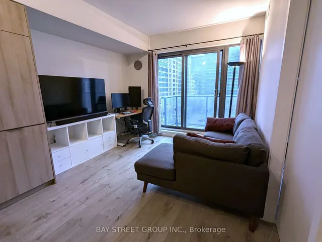 Additional property image - 159 Dundas St Unit 712