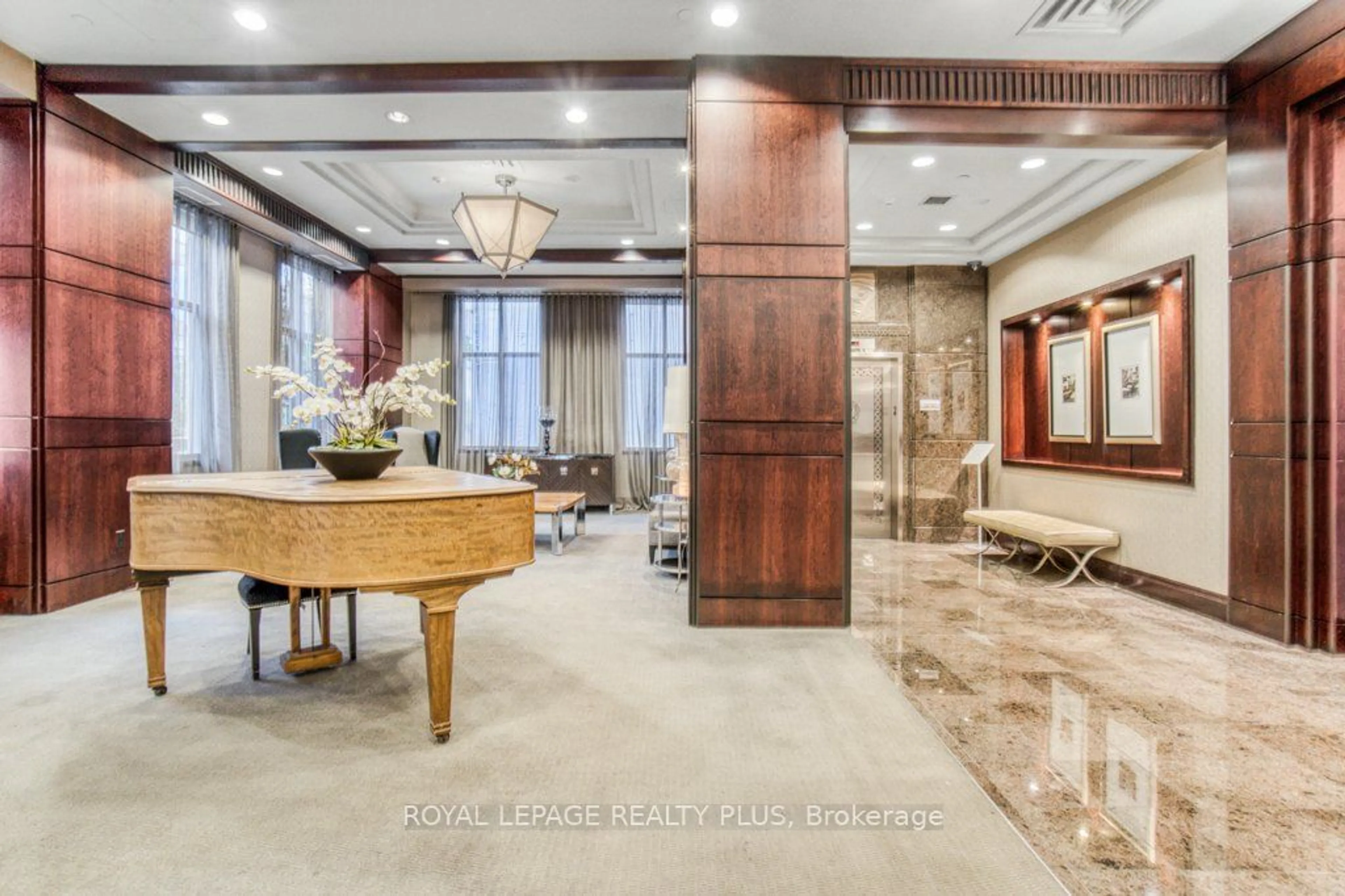 Indoor lobby, ceramic floors for 35 Balmuto St #4703, Toronto Ontario M4Y 0A3