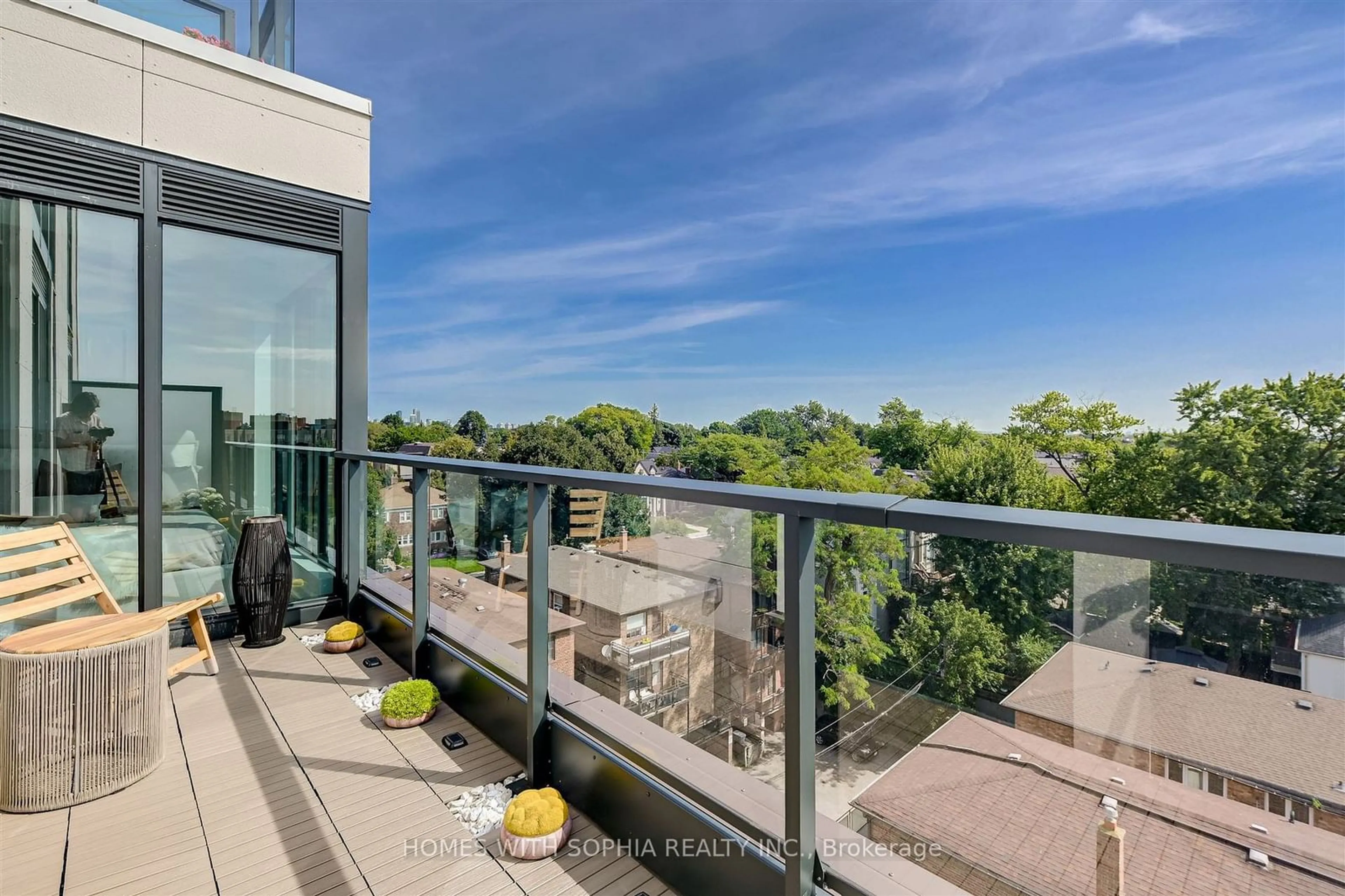 Balcony in the apartment for 250 Lawrence Ave #607, Toronto Ontario M5M 1B2