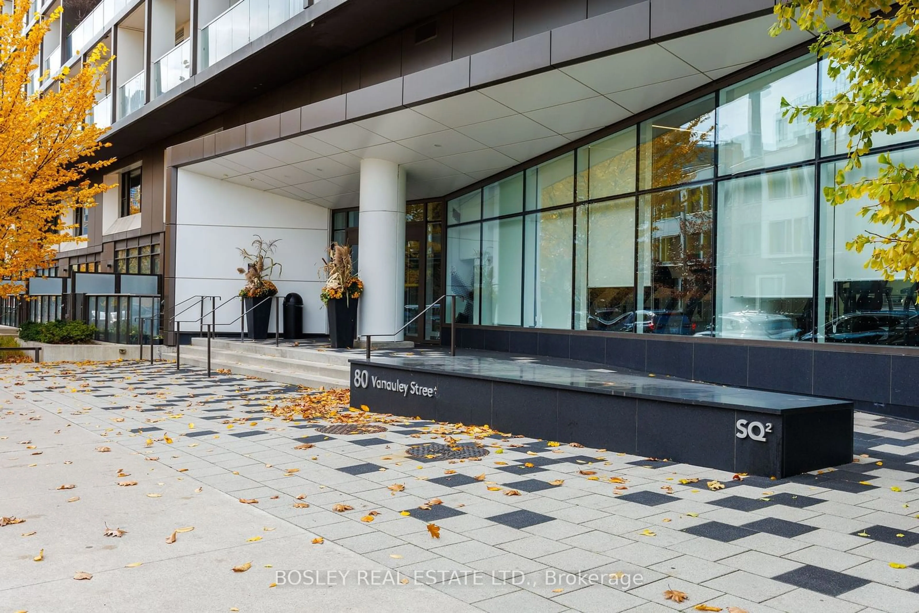 Indoor lobby, ceramic floors for 80 Vanauley St #PH16, Toronto Ontario M5T 0T9