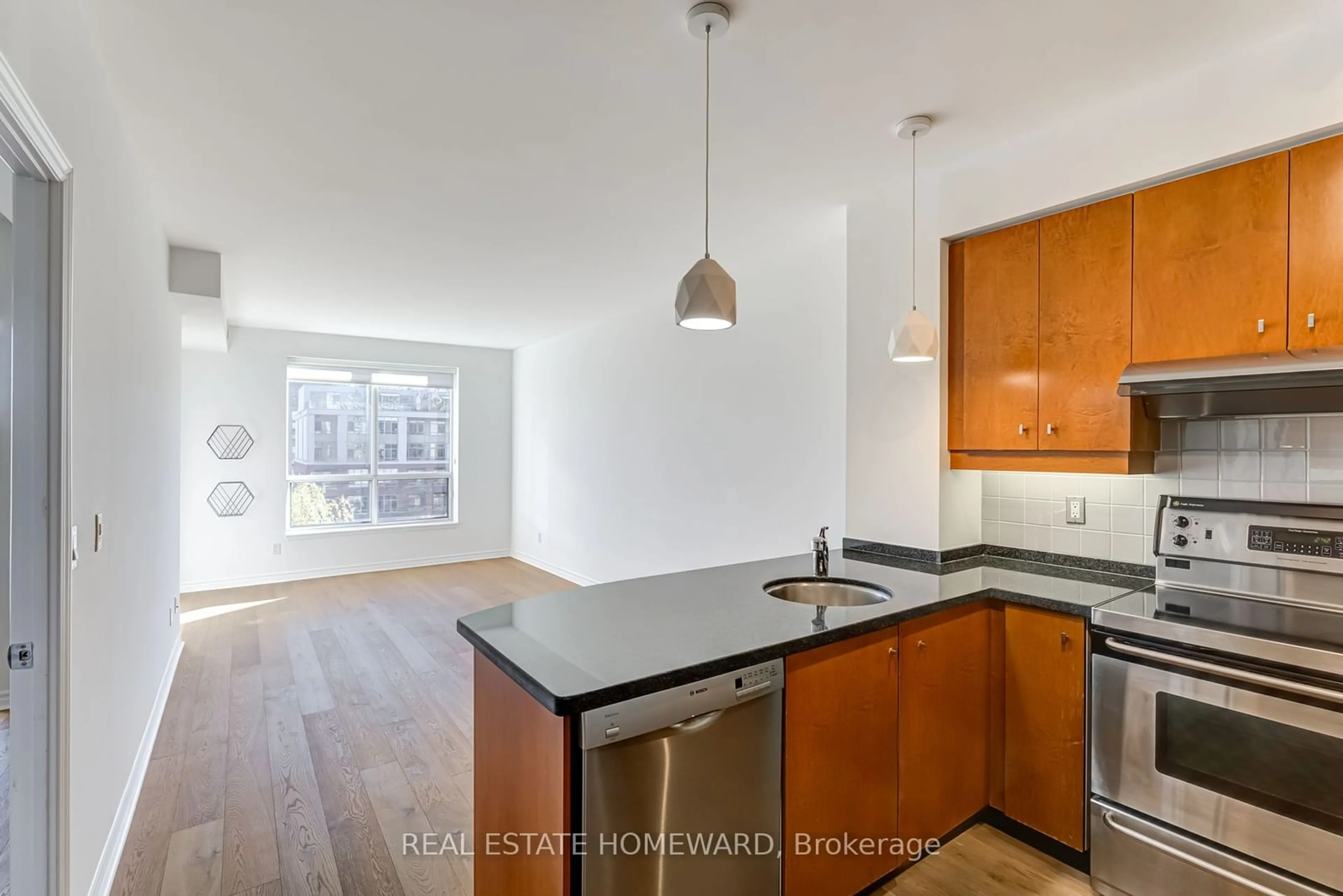 Open concept kitchen for 168 King St #708, Toronto Ontario M5A 4S4