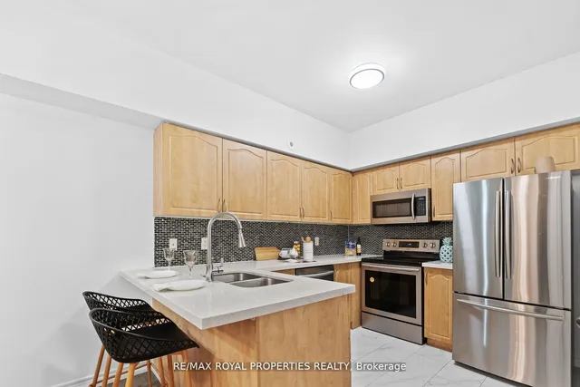 Additional property image - 1496 Victoria Park Ave Unit 119