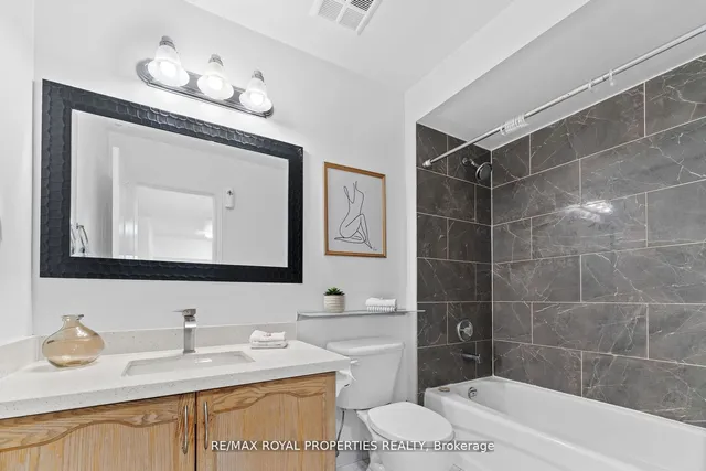 Additional property image - 1496 Victoria Park Ave Unit 119