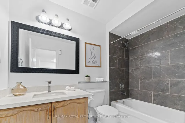 Additional property image - 1496 Victoria Park Ave Unit 119