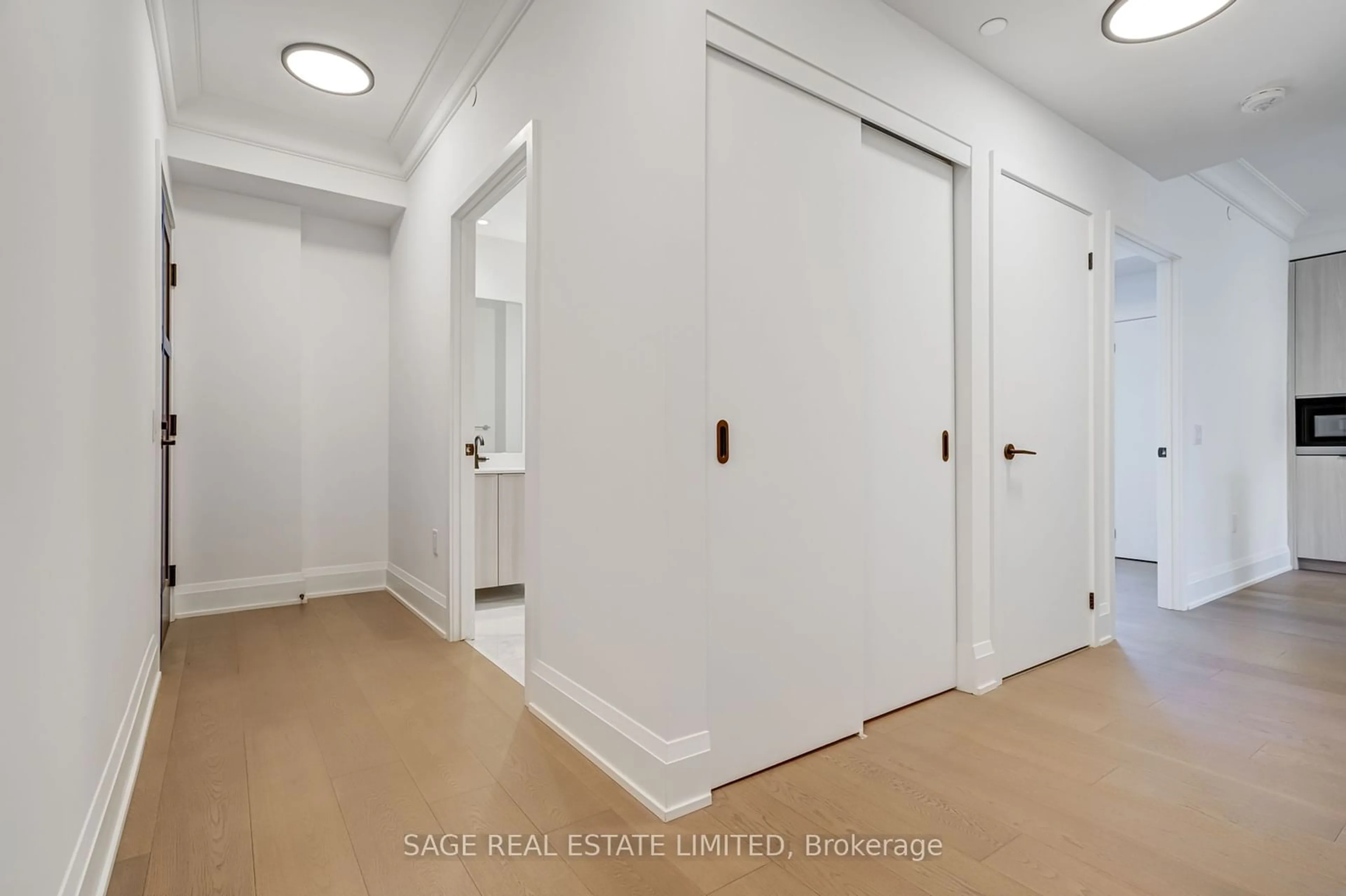 Indoor entryway, wood floors for 123 Portland St #1103, Toronto Ontario M5V 0V9