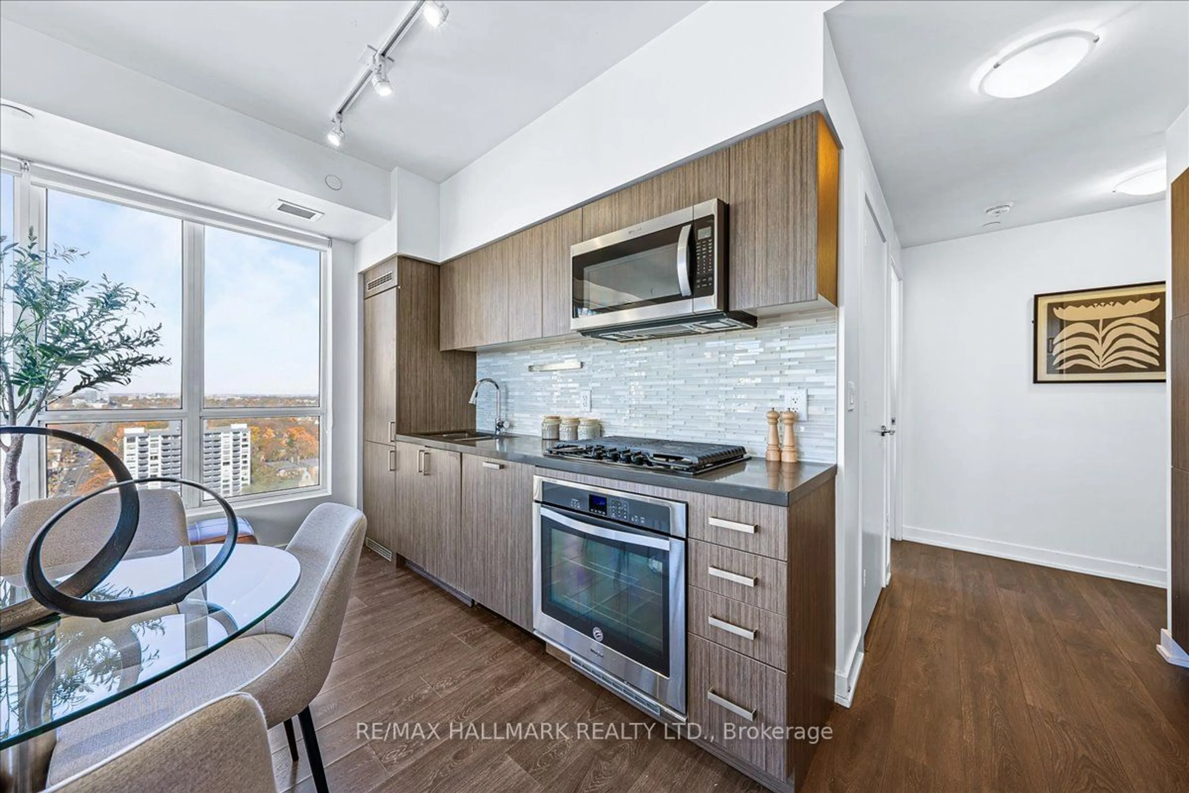 Standard kitchen, wood floors, mountain for 501 St Clair Ave #1811, Toronto Ontario M5P 0A2