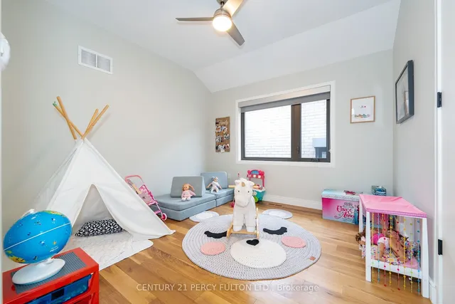 Additional property image - 323 Douglas Ave