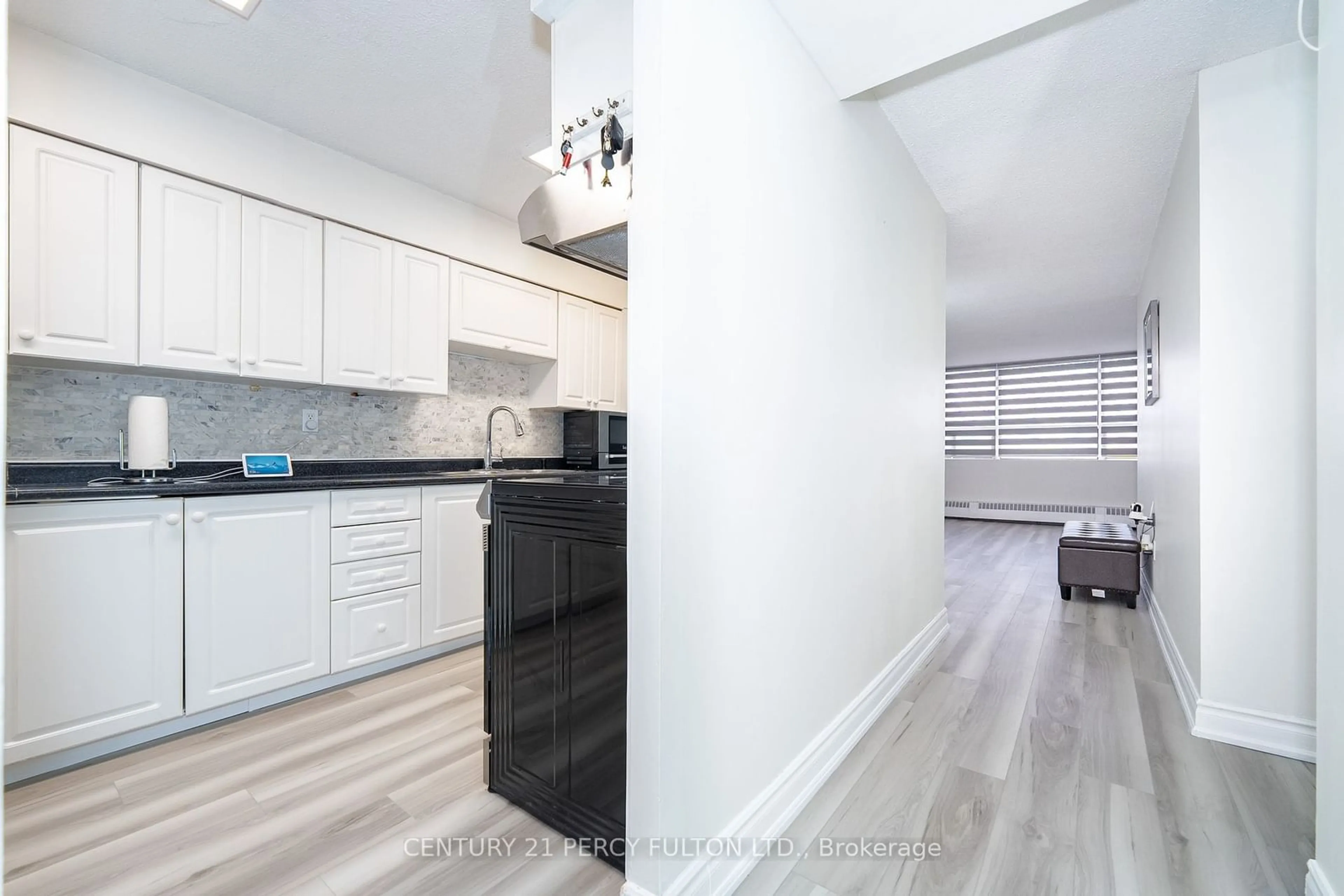 Open concept kitchen for 25 Sunrise Ave #1404, Toronto Ontario M4A 2S2