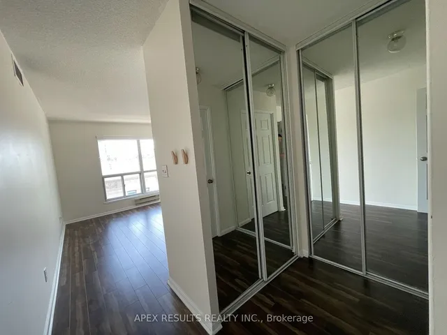 Additional property image - 7 Carlton St Unit 1711